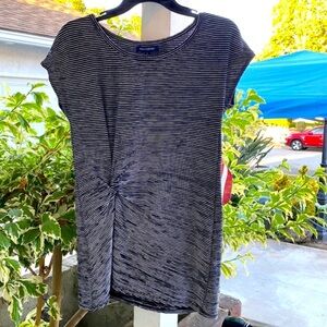 MAX EDITION BLACK & WHITE STRIPE CAP SLEEVE SHIRT SIDE ACCENT Size M NWT